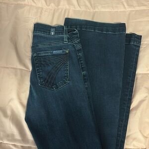 7 For All Mankind dojo jeans
size 24
inseam 34